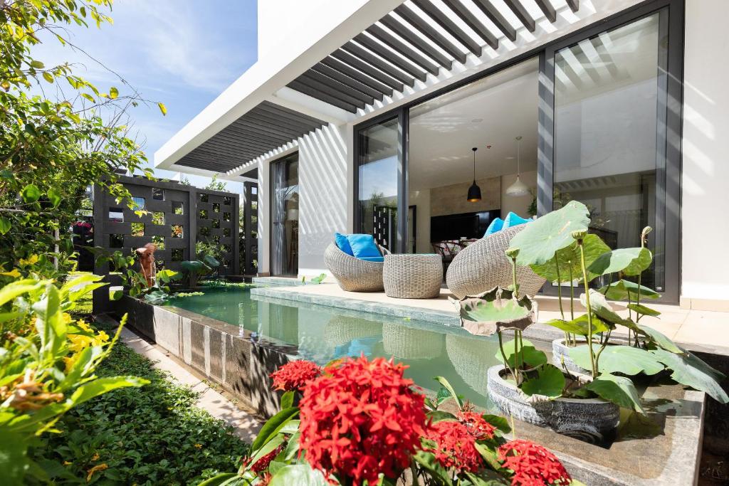 Okinawa Villas and Beach Club - Oceanami Resort - Three - Bedroom Villa